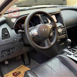 Infiniti QX70